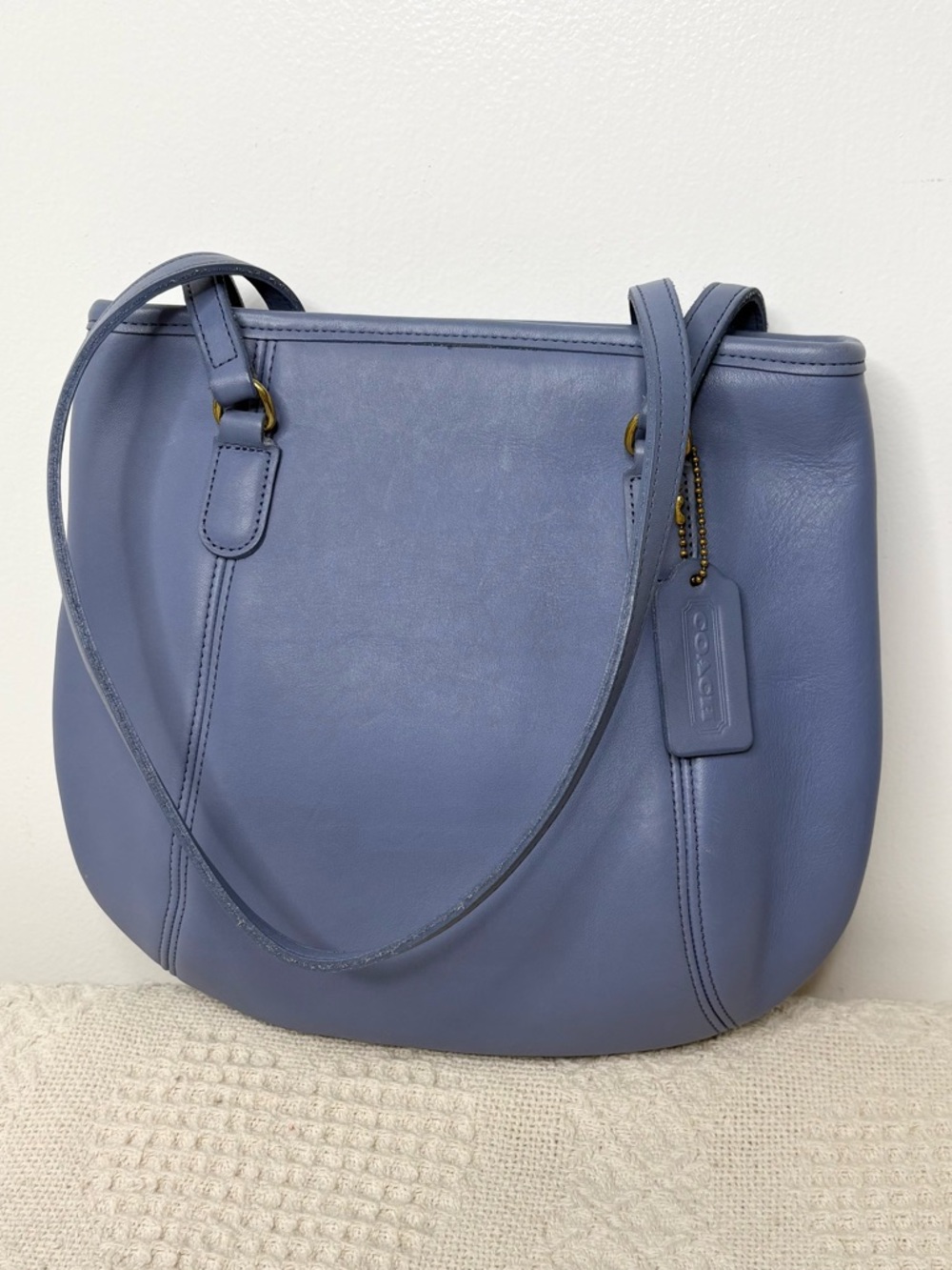 90s Vintage Coach Periwinkle Medium Framed Pouch Bag 9996 Blue Leather Tote